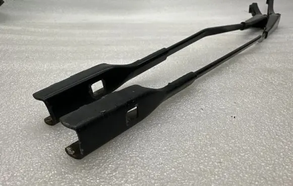 Audi A4 S4 B8 8K Front wiper blade arm 8K1955407 8k1955408