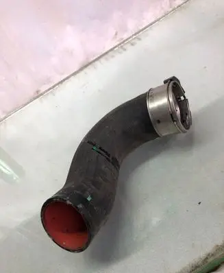 Intercooler hose/pipe