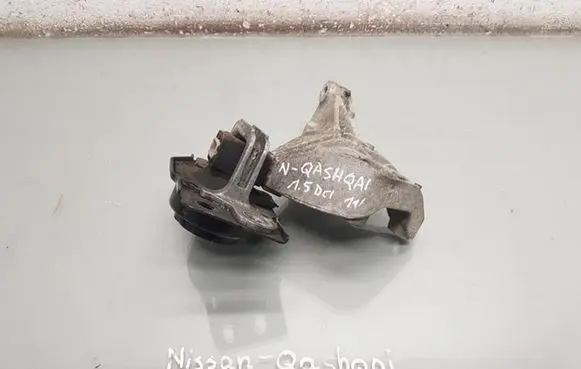 Nissan Qashqai Engine mount vacuum valve 