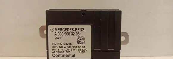 Mercedes-Benz C AMG W205 Fuel pump relay A0009003206