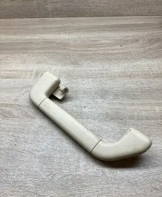 Volkswagen Touareg I Rear interior roof grab handle 7L0857608A
