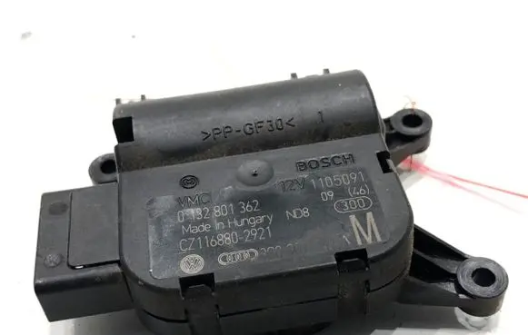 Volkswagen Tiguan Air flap motor/actuator 0132801362