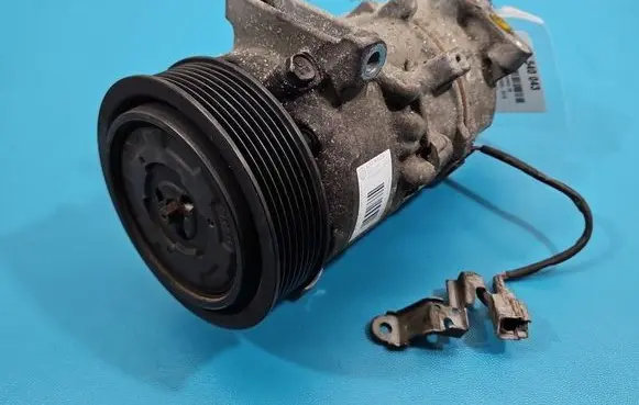 Renault Megane III Air conditioning (A/C) compressor (pump) 8200958328 IMPRK1540043
