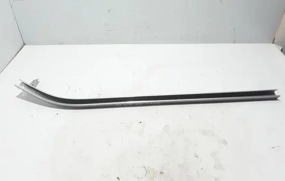 Renault Trafic III (X82) Sliding door middle roller runner 7700312375