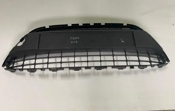 Ford Fiesta Front bumper lower grill