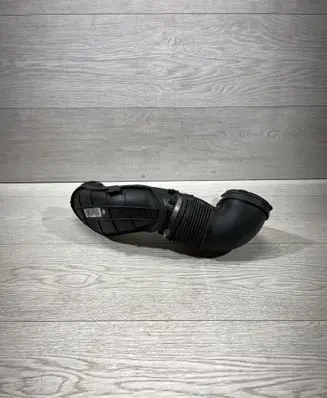 BMW 3 E90 E91 Air intake duct part 7807493 58650910