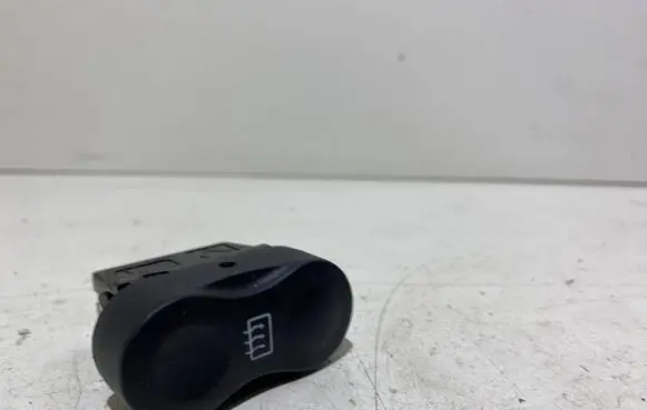 Dacia Sandero Windscreen/window heater switch 602230