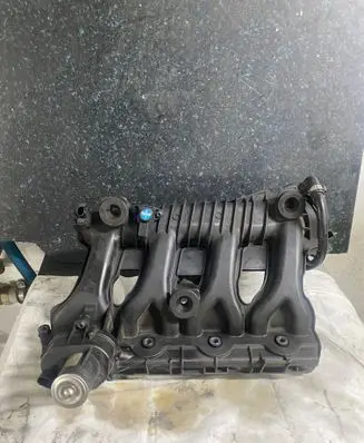 Mercedes-Benz C W204 Intake manifold A2710903037