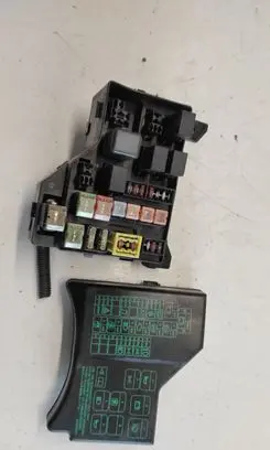Mitsubishi Carisma Fuse box set MR260807 1342