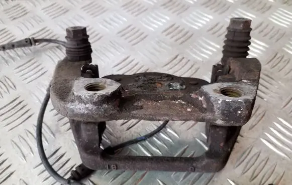 BMW 5 F10 F11 Rear brake pad spring 
