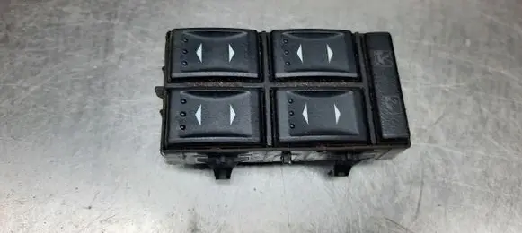 Ford Mondeo Mk III Electric window control switch 3S7T-14A132-BA