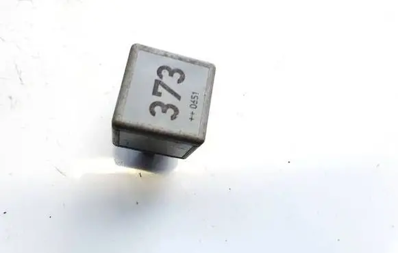 Volkswagen PASSAT B5.5 Other relay 8D0951253A V23154-B52-X301