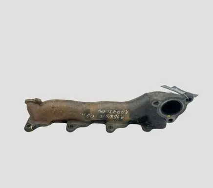 Toyota Avensis T250 Exhaust manifold