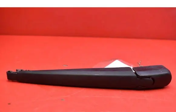Toyota Avensis Verso Rear wiper blade arm 
