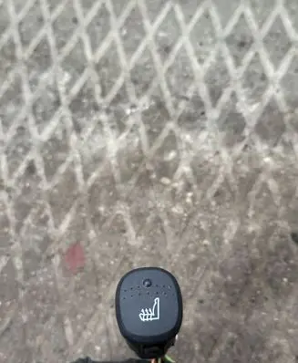 Ford Focus Seat heating switch 98AG19K314AB D3L0A
