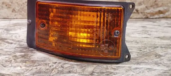 Porsche 944 Front bumper turn signal 477953065