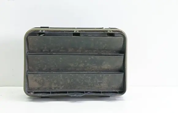 BMW X5 E70 Quarter panel pressure vent 9122453 60829010