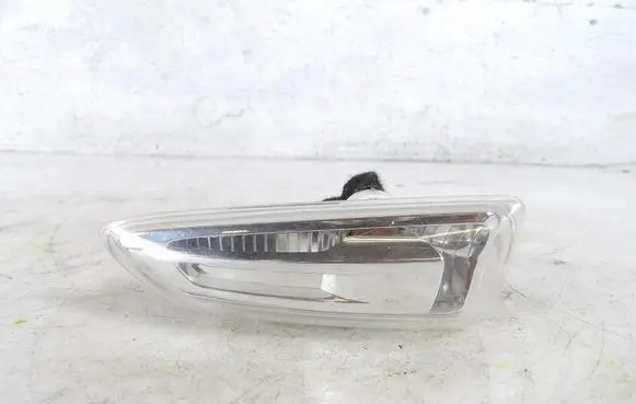 Opel Crossland X Front indicator light 13491088