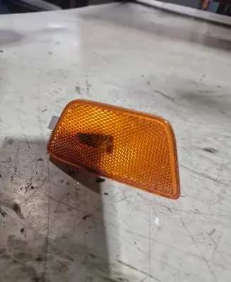 Chevrolet Cruze Front reflector 