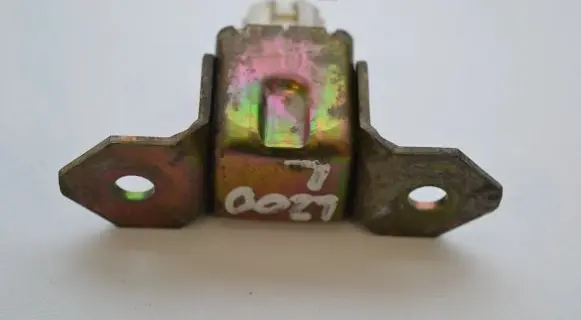 Mitsubishi L200 Airbag deployment crash/impact sensor MR587975