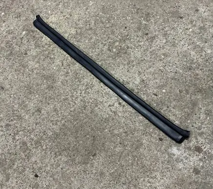 BMW 5 F10 F11 Engine compartment rubber 7206521