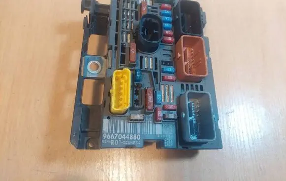 Citroen C4 Grand Picasso BSM Control unit 9667044880 BSM-R01-00
