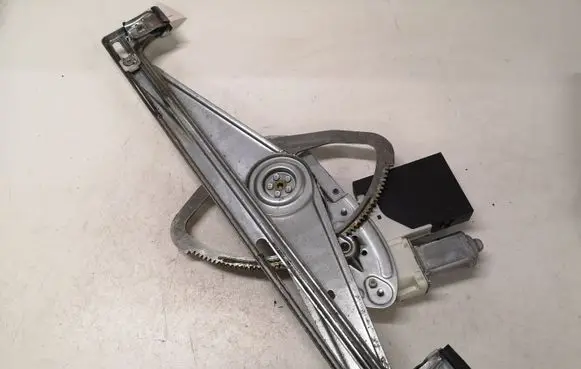 Volvo S40 Front door window regulator with motor 30737679 994580108 92745100