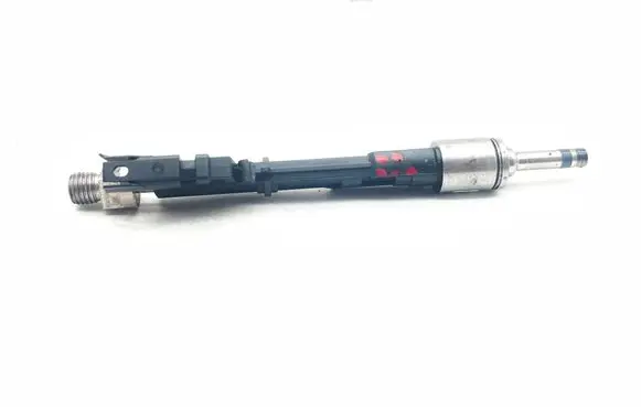 BMW 7 G11 G12 Fuel injector 13648638255
