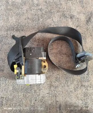 Mercedes-Benz CLK A208 C208 Front seatbelt 27213082 33008119C