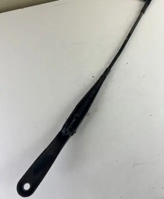 Opel Astra H Front wiper blade arm