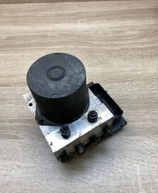 BMW 5 E60 E61 ABS Pump 6769707 6758743