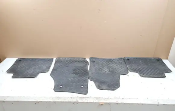 Porsche Cayenne (9Y0 9Y3) Car floor mat set 95504480061