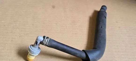 Suzuki Ignis Valve vacuum 1811854D00 1119354D01