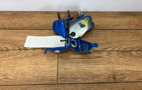 Ford Maverick Rear door hinge set 