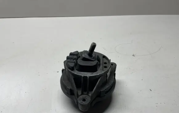 BMW 3 F30 F35 F31 Engine mount bracket 6787658