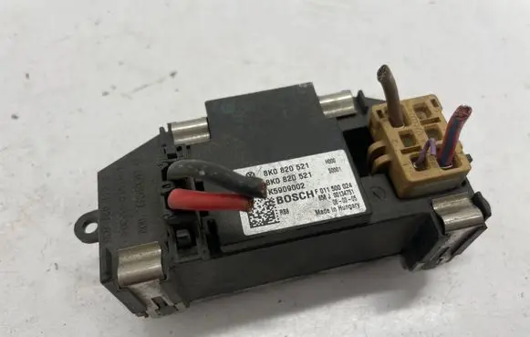Skoda Superb B8 (3V) Heater blower fan relay 8K0820521