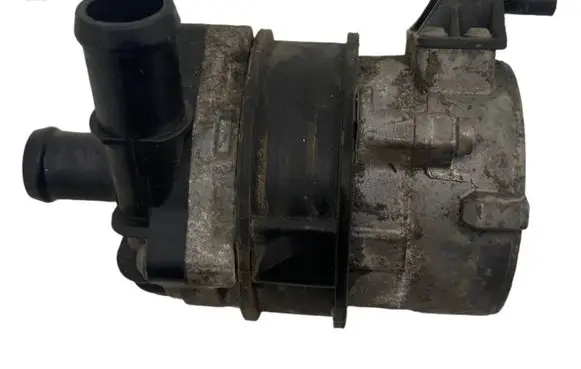 Audi RS6 C7 Electric auxiliary coolant/water pump 8K0965567A