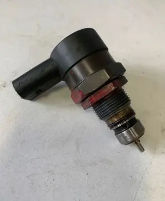 BMW 5 E60 E61 Fuel pressure sensor 0281002481 111201 10121672