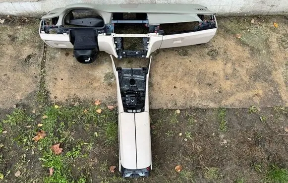 BMW 7 F01 F02 F03 F04 Dashboard 9112131 11B073BB04650 09970887A08