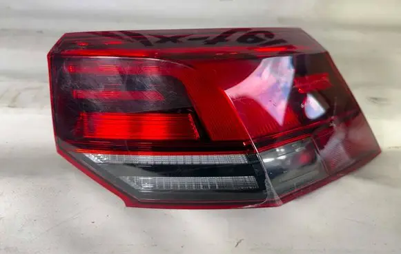 Volkswagen Golf VIII Rear/tail lights 5H0945096C 81970201