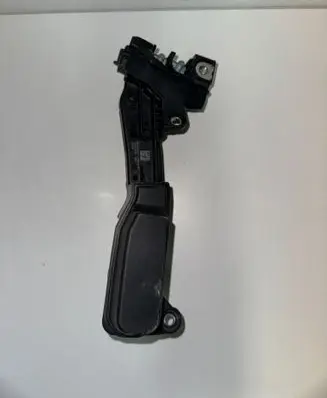 BMW 5 G30 G31 G38 Current control relay 8736410 P010046374 300018678011