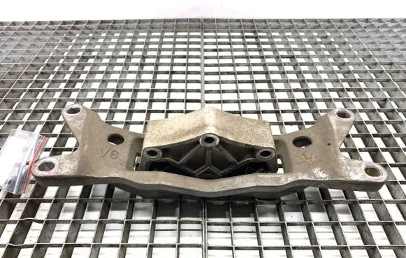 Ford Mustang V Gearbox mount BR33-6068-AC