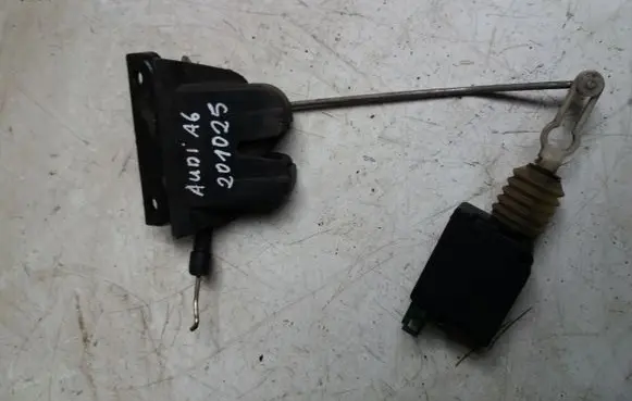 Audi A6 S6 C5 4B Tailgate/trunk/boot lock/catch/latch