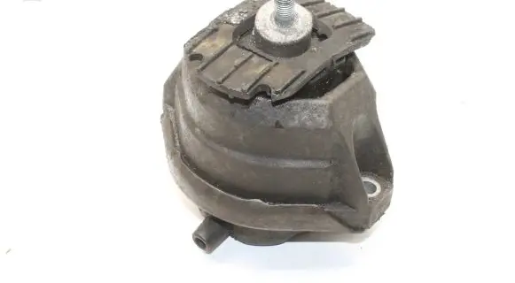 BMW 5 E60 E61 Engine mount bracket 676987402