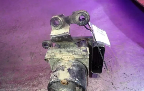 Seat Leon (1M) ABS Pump 1J0614117G