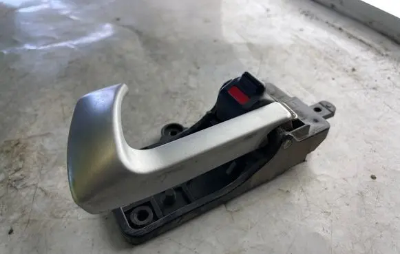 Hyundai Santa Fe Rear door interior handle 82613cm000