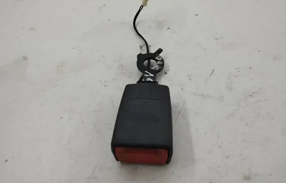 Citroen C5 Aircross Middle seatbelt buckle (rear) 9822364877