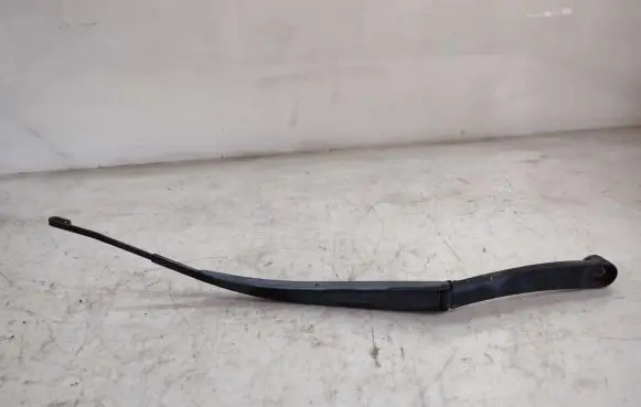 Hyundai Santa Fe Front wiper blade arm