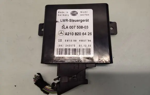 Mercedes-Benz E W210 Light module LCM A2108206426