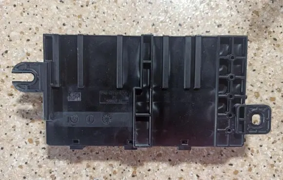 BMW 1 F20 F21 Current control relay 10688710